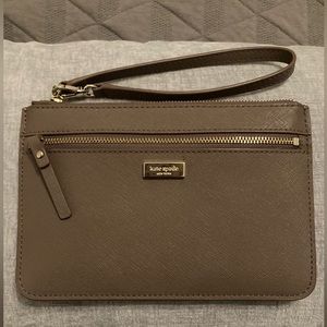 Kate Spade ♠️ Wristlet